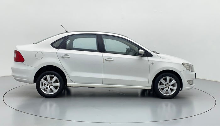 2014 Skoda Rapid ELEGANCE 1.6 TDI MT, Diesel, Manual, 54,816 km, Right Side View