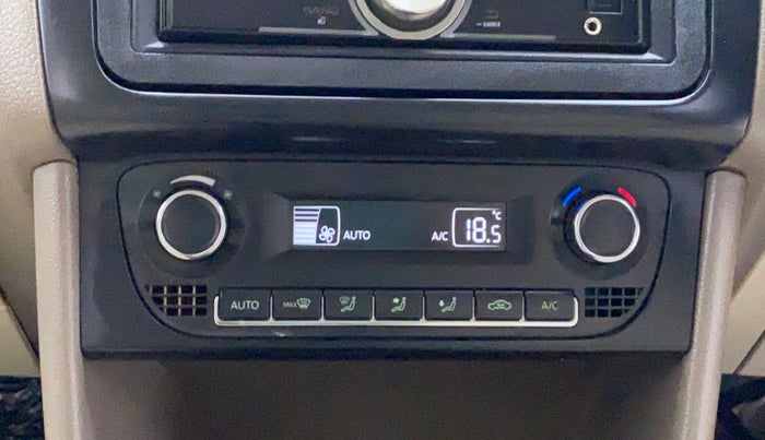 2014 Skoda Rapid ELEGANCE 1.6 TDI MT, Diesel, Manual, 54,816 km, Automatic Climate Control