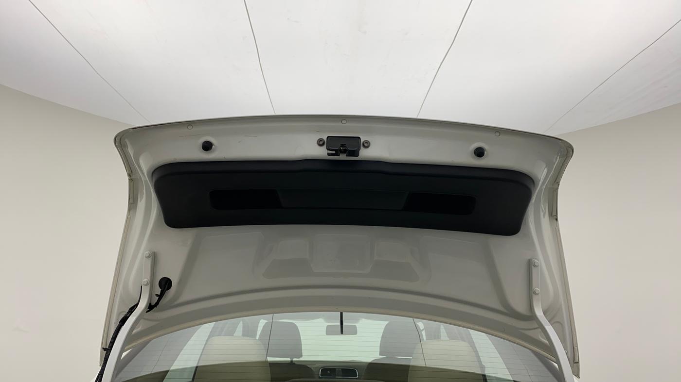 2014 Skoda Rapid ELEGANCE 1.6 TDI MT, Diesel, Manual, 54,816 km, Boot Door Open
