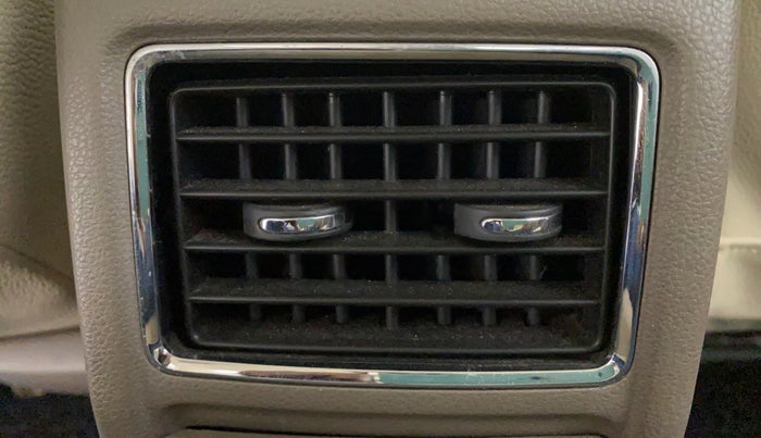 2014 Skoda Rapid ELEGANCE 1.6 TDI MT, Diesel, Manual, 54,816 km, Rear AC Vents