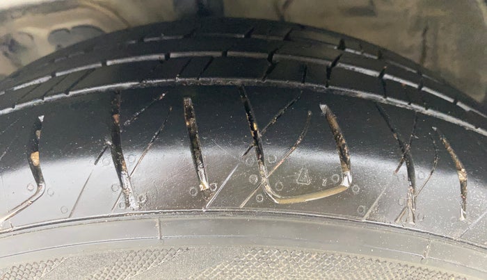 2020 KIA SELTOS GTX PLUS DCT 1.4 PETROL, Petrol, Automatic, 75,938 km, Left Front Tyre Tread