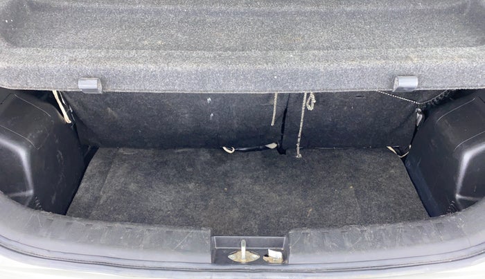 2015 Maruti Swift LXI D, Petrol, Manual, 41,648 km, Boot Inside