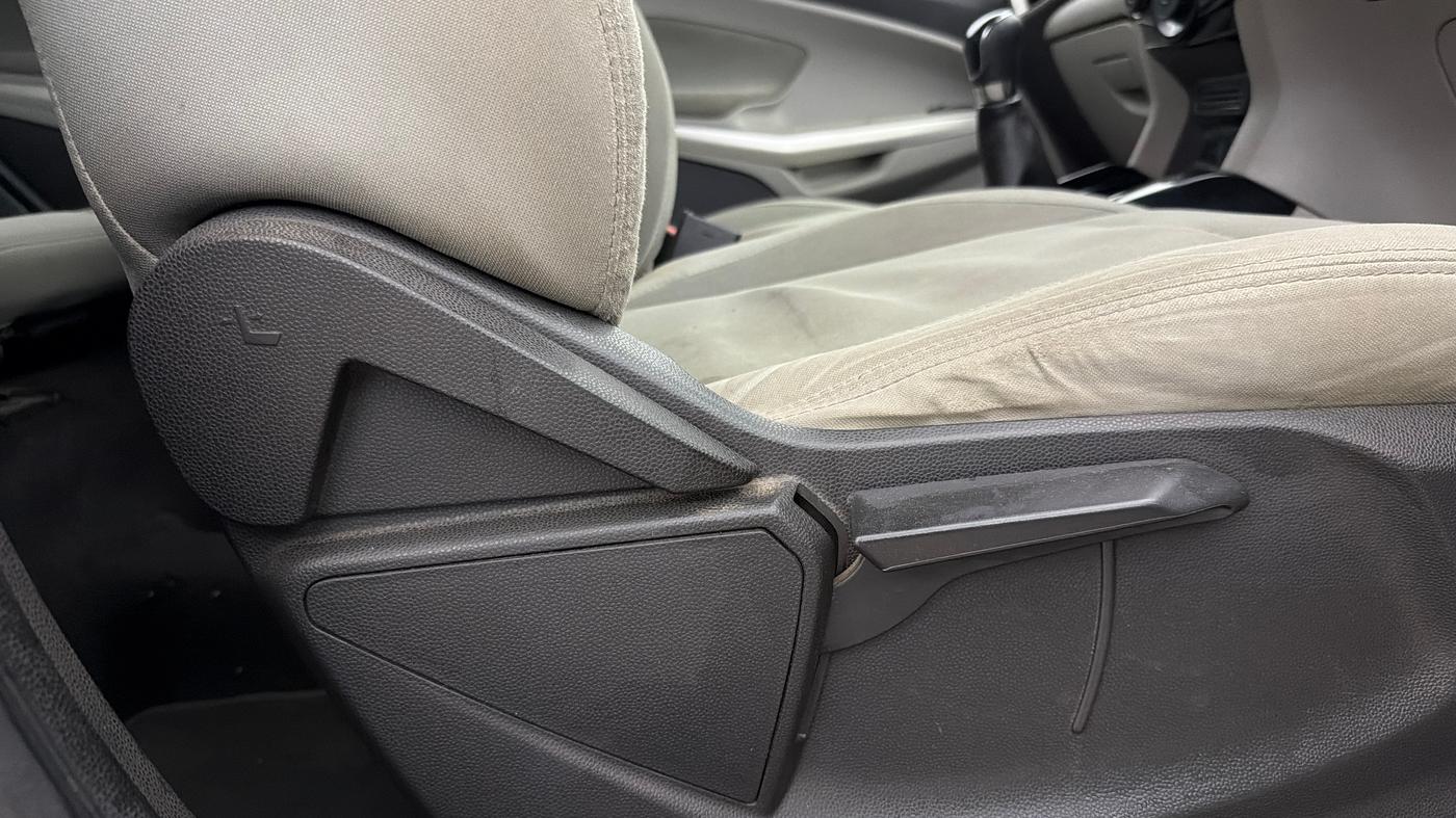 2016 Ford Ecosport TREND 1.5L PETROL, Petrol, Manual, 1,04,834 km, Driver Side Adjustment Panel
