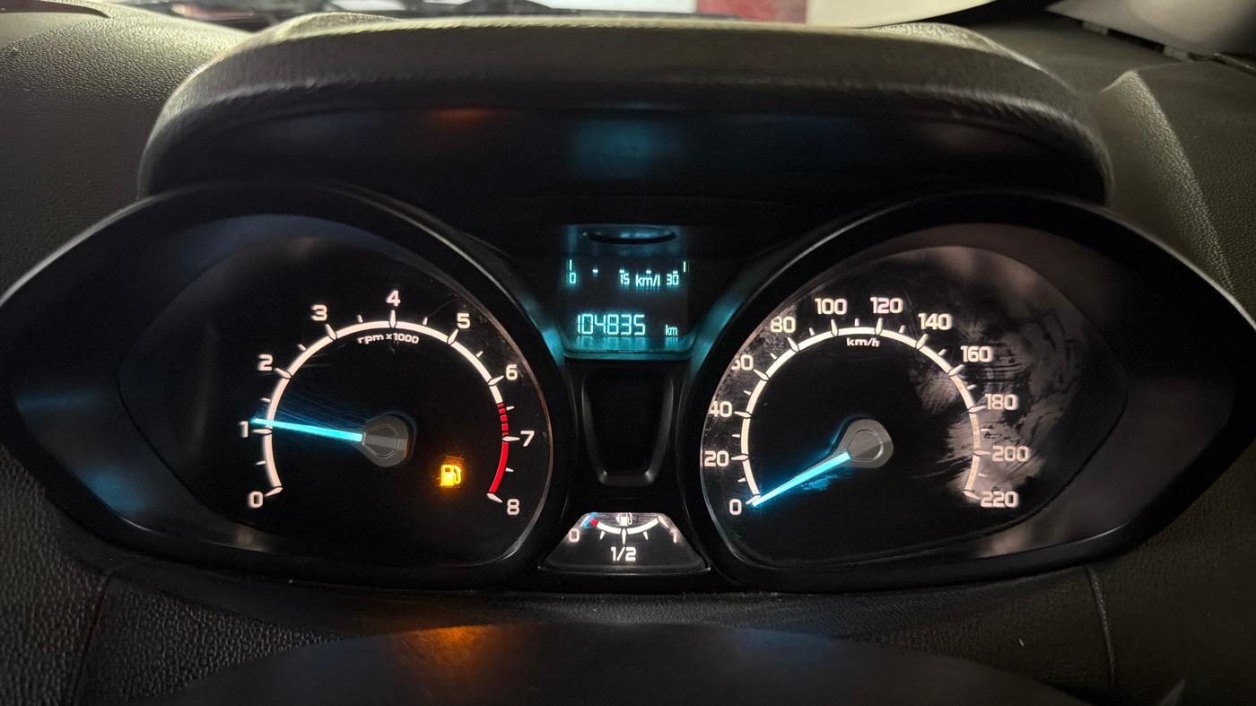 2016 Ford Ecosport TREND 1.5L PETROL, Petrol, Manual, 1,04,834 km, Odometer Image