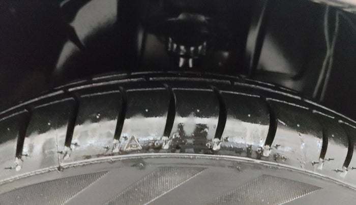 2018 Datsun Redi Go S 1.0 AMT, Petrol, Automatic, 67,800 km, Right Front Tyre Tread