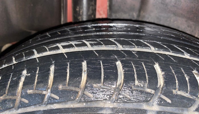 2015 Maruti Ciaz VXI+, Petrol, Manual, 20,670 km, Right Rear Tyre Tread