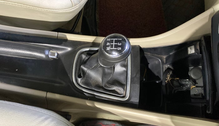 2015 Maruti Ciaz VXI+, Petrol, Manual, 20,670 km, Gear Lever