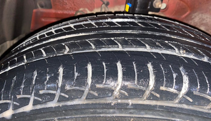 2015 Maruti Ciaz VXI+, Petrol, Manual, 20,670 km, Left Front Tyre Tread