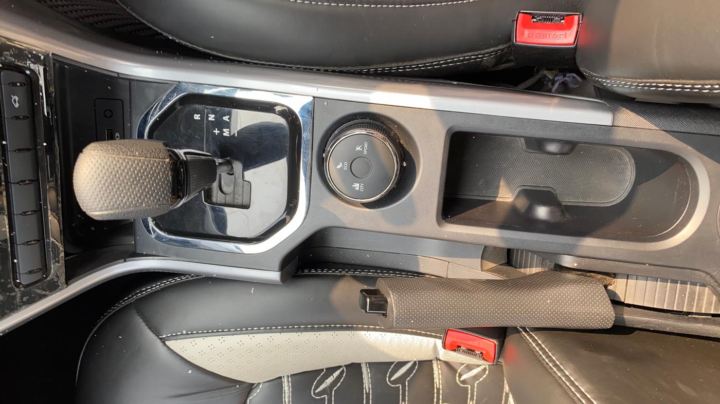 2022 Tata NEXON XMA SUNROOF PETROL, Petrol, Automatic, 14,217 km, Gear Lever