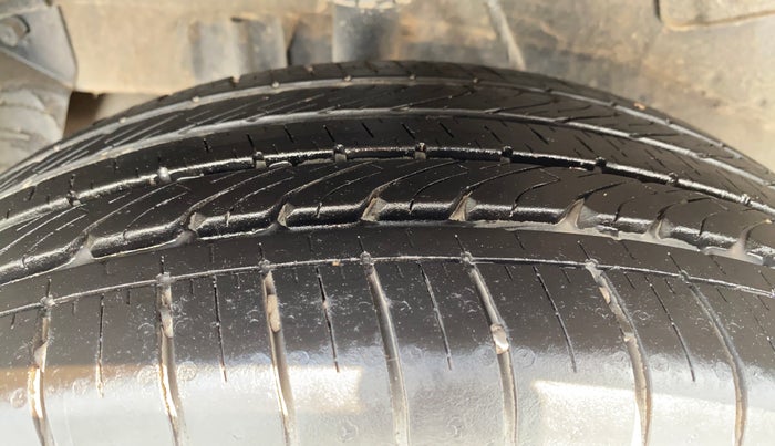 2022 Tata NEXON XMA SUNROOF PETROL, Petrol, Automatic, 14,217 km, Right Rear Tyre Tread