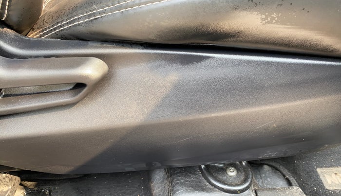 2022 Tata NEXON XMA SUNROOF PETROL, Petrol, Automatic, 14,217 km, Driver Side Adjustment Panel