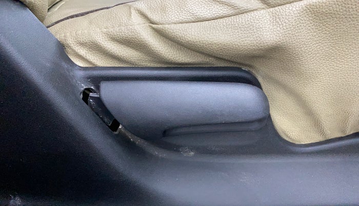 2015 Maruti Swift VXI, Petrol, Manual, 83,328 km, Driver Side Adjustment Panel