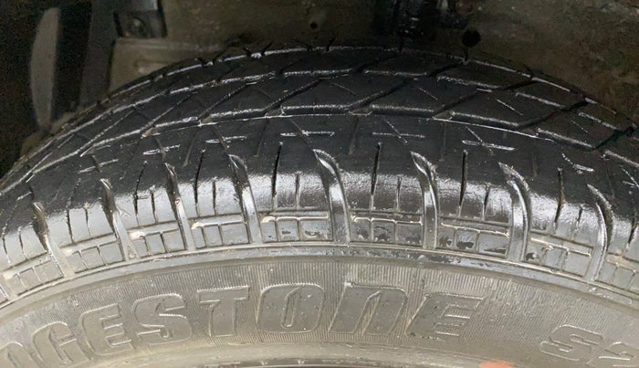 2015 Maruti Swift VXI, Petrol, Manual, 83,328 km, Left Front Tyre Tread