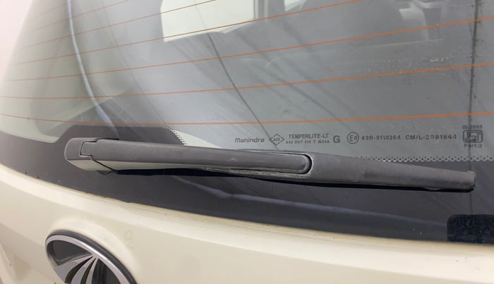 2022 Mahindra XUV300 W8 1.5 DIESEL, Diesel, Manual, 1,02,718 km, Rear Wiper