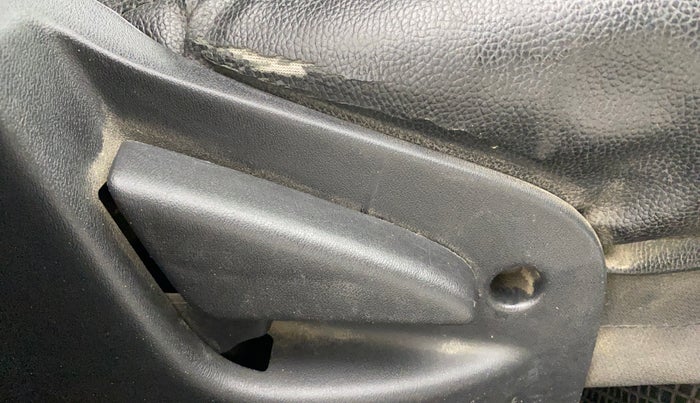 2018 Datsun Go Plus T, Petrol, Manual, 60,349 km, Driver Side Adjustment Panel