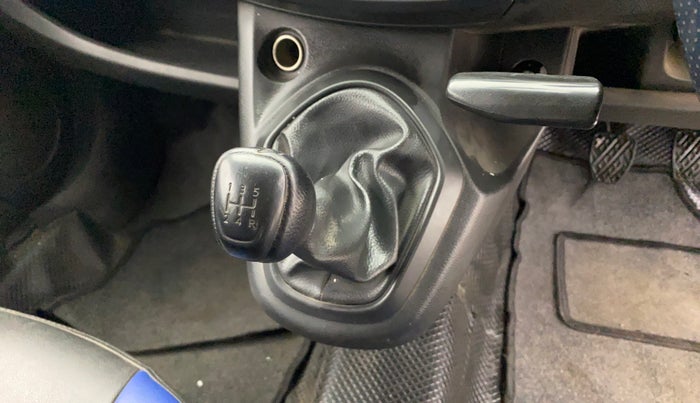 2018 Datsun Go Plus T, Petrol, Manual, 60,349 km, Gear Lever