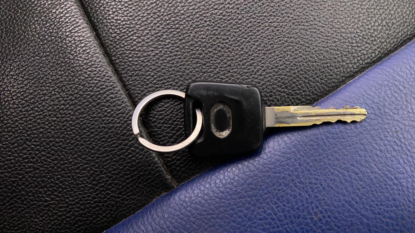 2018 Datsun Go Plus T, Petrol, Manual, 60,365 km, Key Close Up