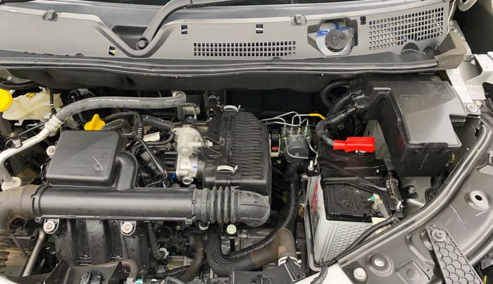 2025 Nissan MAGNITE N-Connecta B4D 1.0 Petrol MT, Petrol, Manual, 2,122 km, Engine View - Left