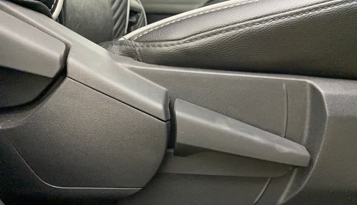 2025 Nissan MAGNITE N-Connecta B4D 1.0 Petrol MT, Petrol, Manual, 2,122 km, Driver Side Adjustment Panel
