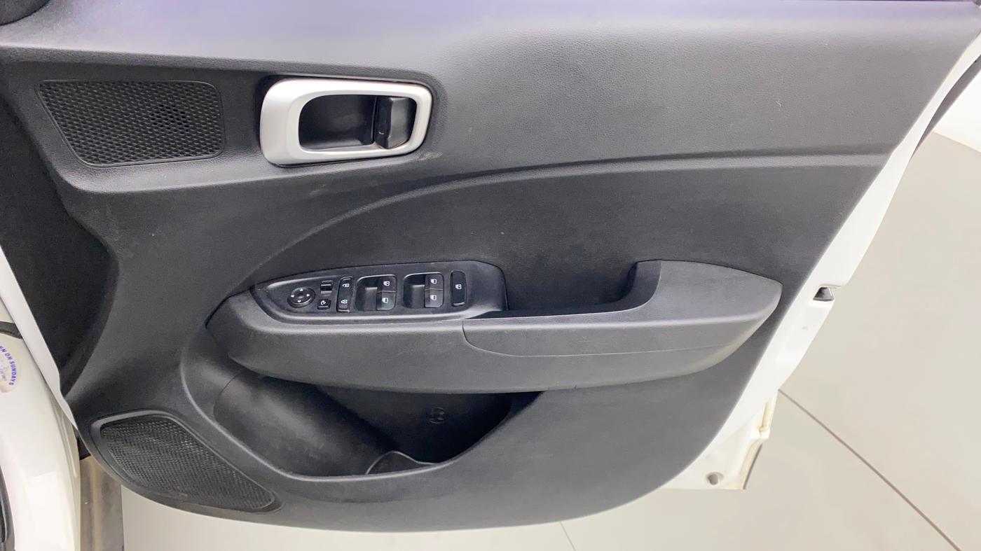 2019 Hyundai VENUE SX PLUS 1.0 TURBO DCT, Petrol, Automatic, 27,530 km, Driver Side Door Panels Control