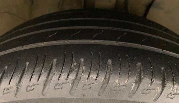 2019 Hyundai VENUE SX PLUS 1.0 TURBO DCT, Petrol, Automatic, 27,530 km, Right Front Tyre Tread