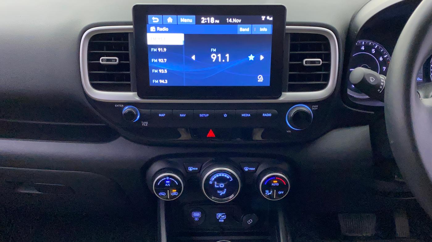 2019 Hyundai VENUE SX PLUS 1.0 TURBO DCT, Petrol, Automatic, 27,530 km, Air Conditioner
