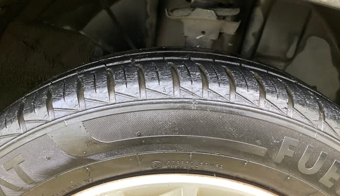 2021 Renault Kwid RXT 1.0 AMT (O), Petrol, Automatic, 37,013 km, Right Front Tyre Tread