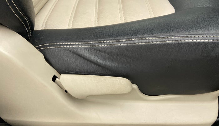 2021 Maruti Celerio VXI d, Petrol, Manual, 10,564 km, Driver Side Adjustment Panel