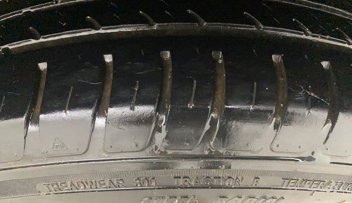 2018 Maruti Swift VXI AMT, Petrol, Automatic, 21,444 km, Left Rear Tyre Tread