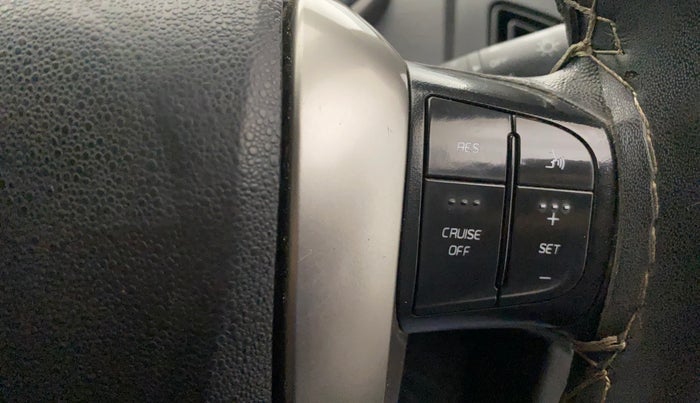 2019 Mahindra XUV500 W7, Diesel, Manual, 96,226 km, Adaptive Cruise Control