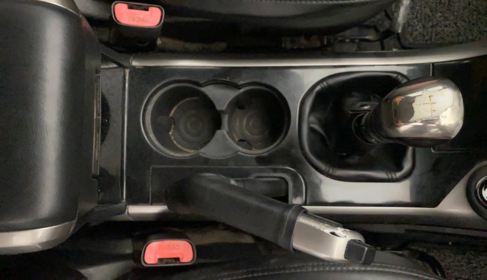 2019 Mahindra XUV500 W7, Diesel, Manual, 96,226 km, Gear Lever