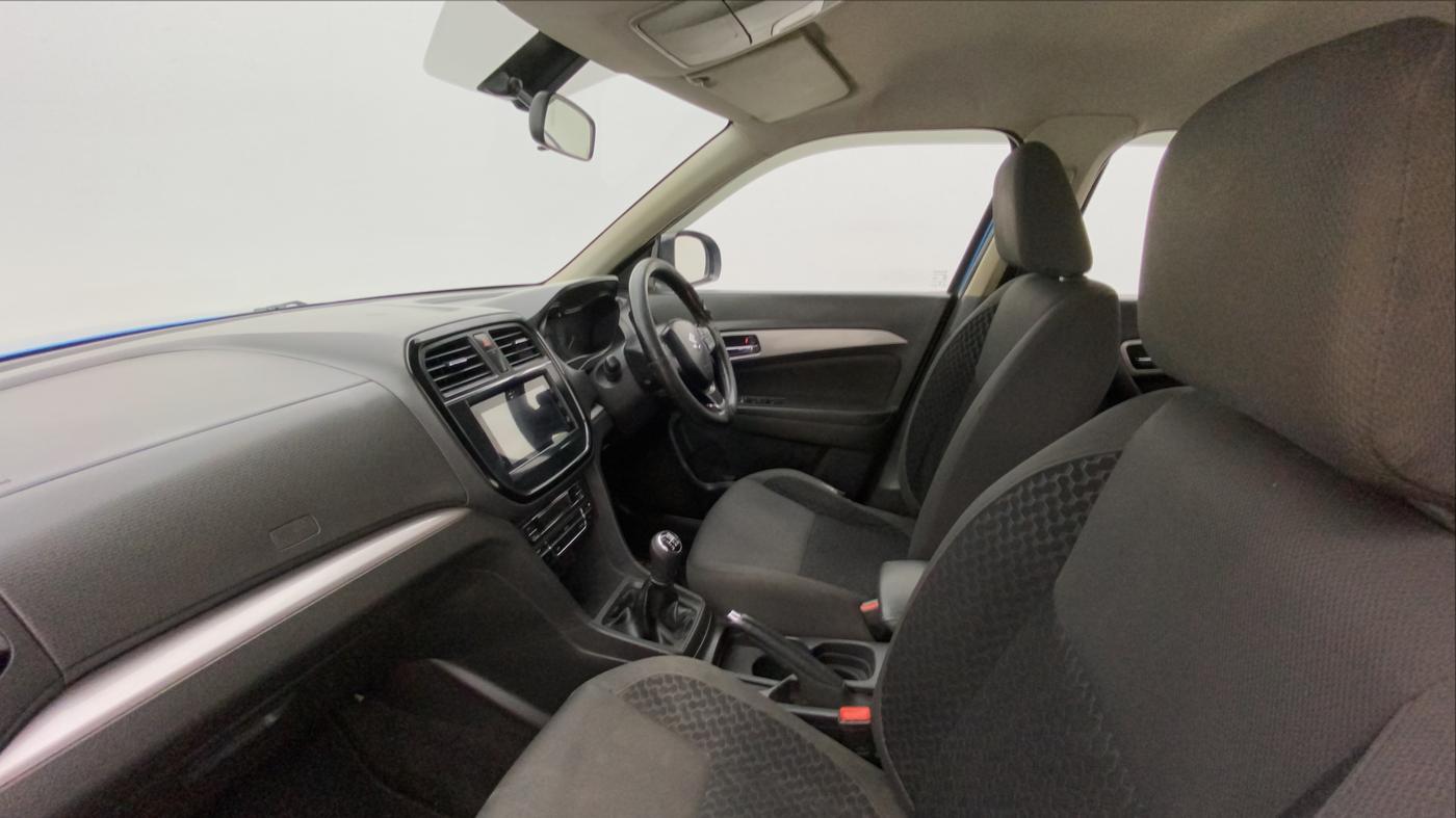 2016 Maruti Vitara Brezza ZDI PLUS, Diesel, Manual, 1,38,311 km, Right Side Front Door Cabin