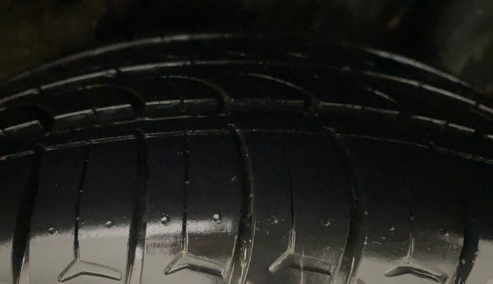 2017 Honda Amaze 1.2L I-VTEC VX AT, Petrol, Automatic, 58,700 km, Left Rear Tyre Tread