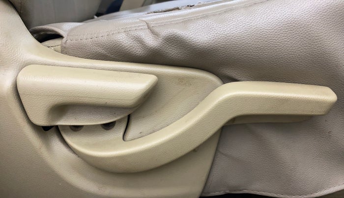 2017 Honda Amaze 1.2L I-VTEC VX AT, Petrol, Automatic, 58,700 km, Driver Side Adjustment Panel