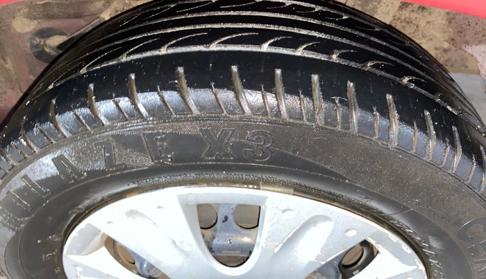 2016 Honda Amaze 1.2L I-VTEC S, Petrol, Manual, 91,111 km, Left Rear Tyre Tread