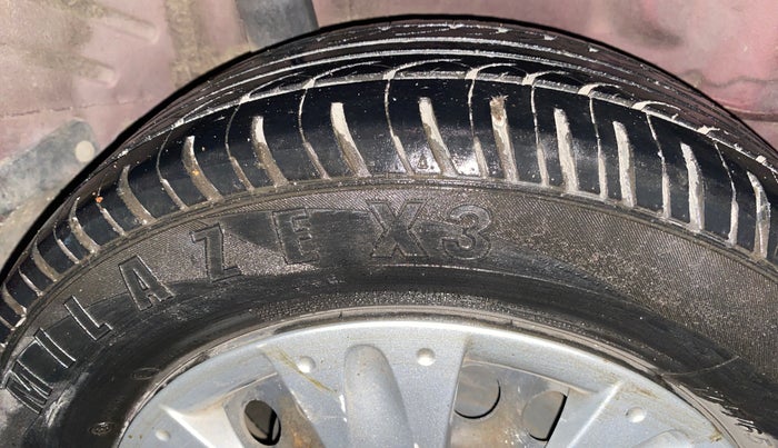 2016 Honda Amaze 1.2L I-VTEC S, Petrol, Manual, 91,111 km, Right Rear Tyre Tread