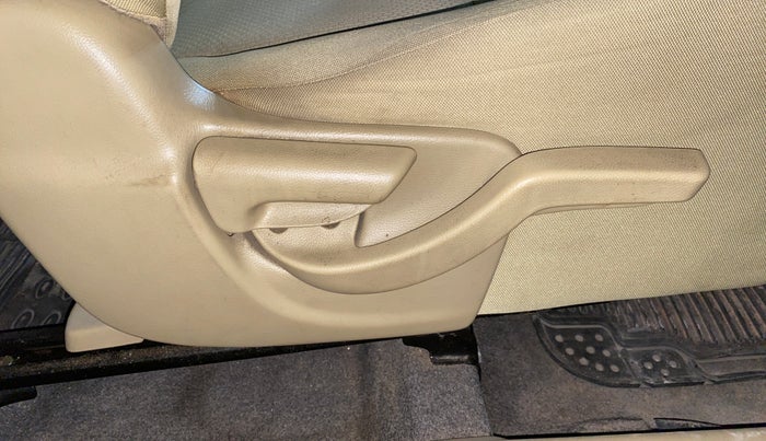 2016 Honda Amaze 1.2L I-VTEC S, Petrol, Manual, 91,111 km, Driver Side Adjustment Panel