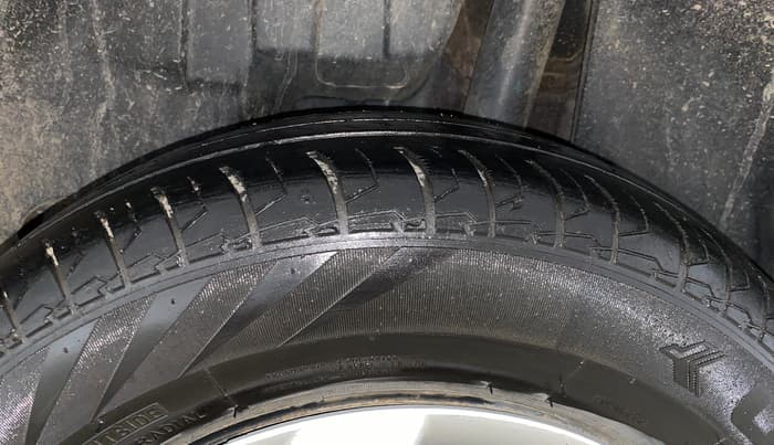 2022 Maruti Swift VXI AMT, Petrol, Automatic, 33,697 km, Left Rear Tyre Tread