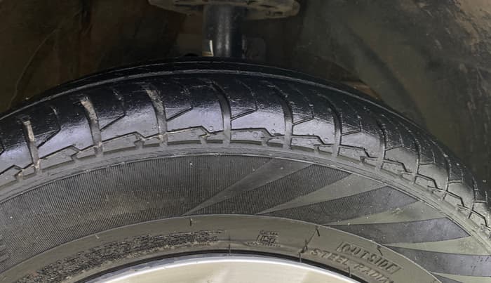 2022 Maruti Swift VXI AMT, Petrol, Automatic, 33,697 km, Right Front Tyre Tread