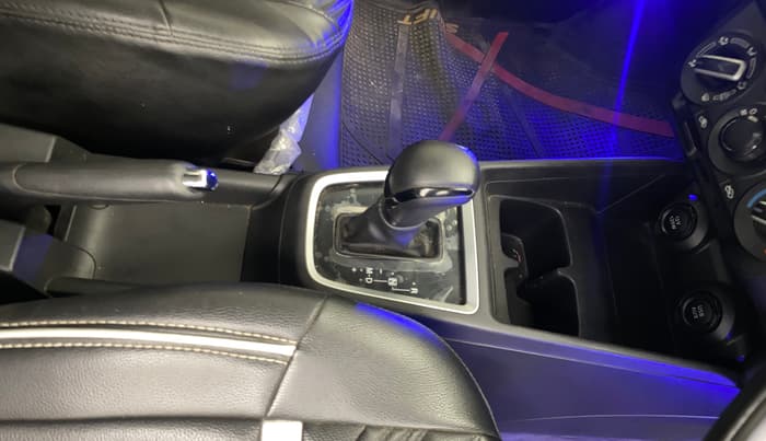 2022 Maruti Swift VXI AMT, Petrol, Automatic, 33,697 km, Gear Lever