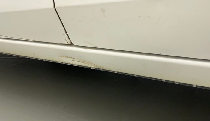 2014 Toyota Corolla Altis G PETROL, Petrol, Manual, 83,820 km, Left running board - Slightly dented