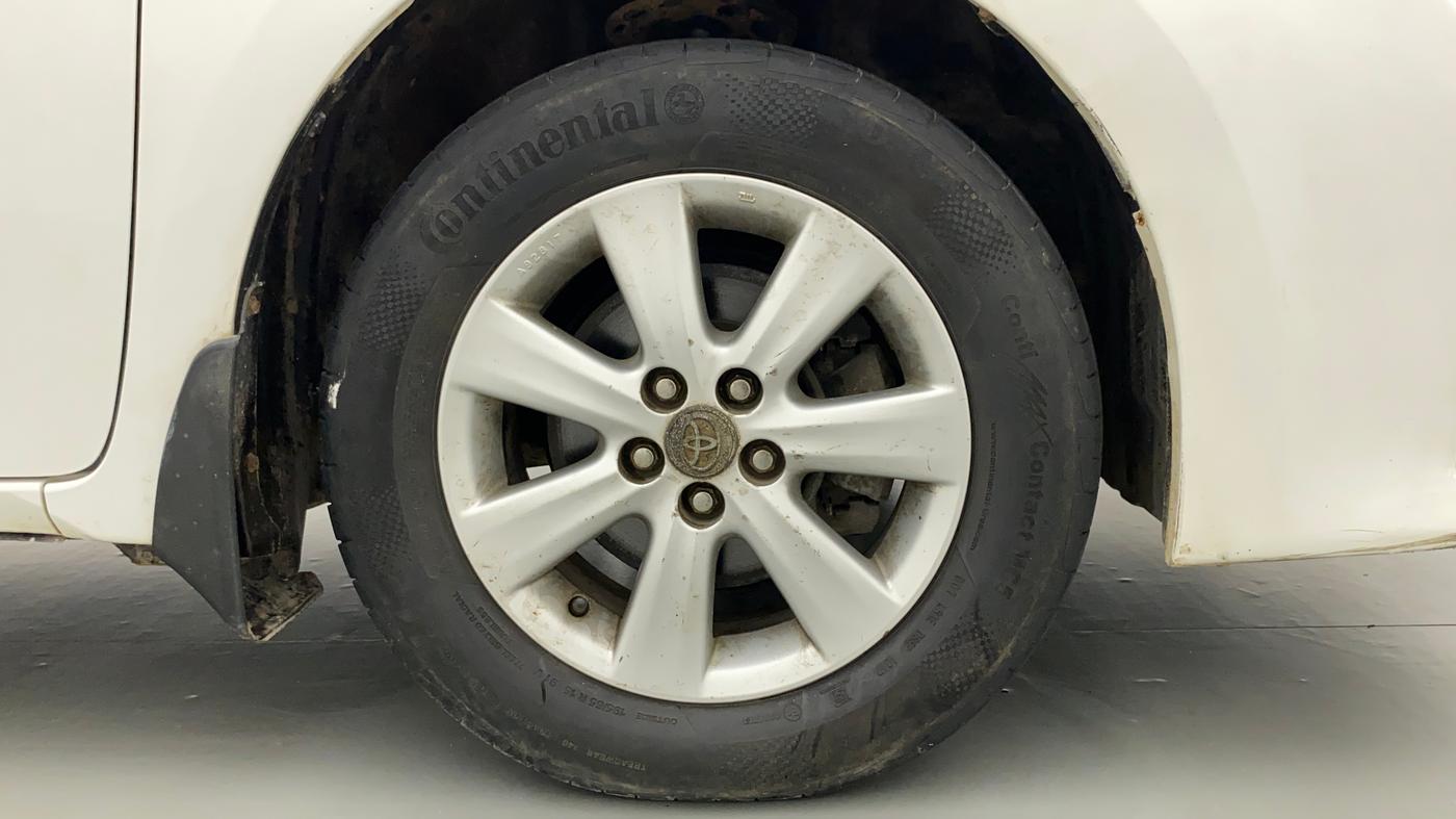 2014 Toyota Corolla Altis G PETROL, Petrol, Manual, 83,820 km, Right Front Wheel