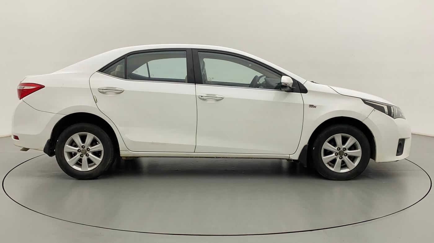 2014 Toyota Corolla Altis G PETROL, Petrol, Manual, 83,820 km, Right Side View