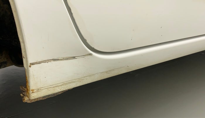 2014 Toyota Corolla Altis G PETROL, Petrol, Manual, 83,820 km, Right running board - Minor scratches