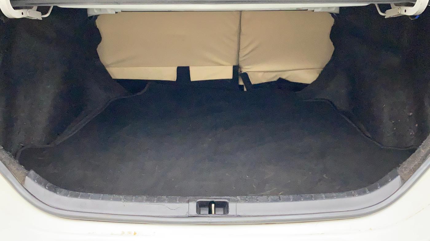2014 Toyota Corolla Altis G PETROL, Petrol, Manual, 83,820 km, Boot Inside