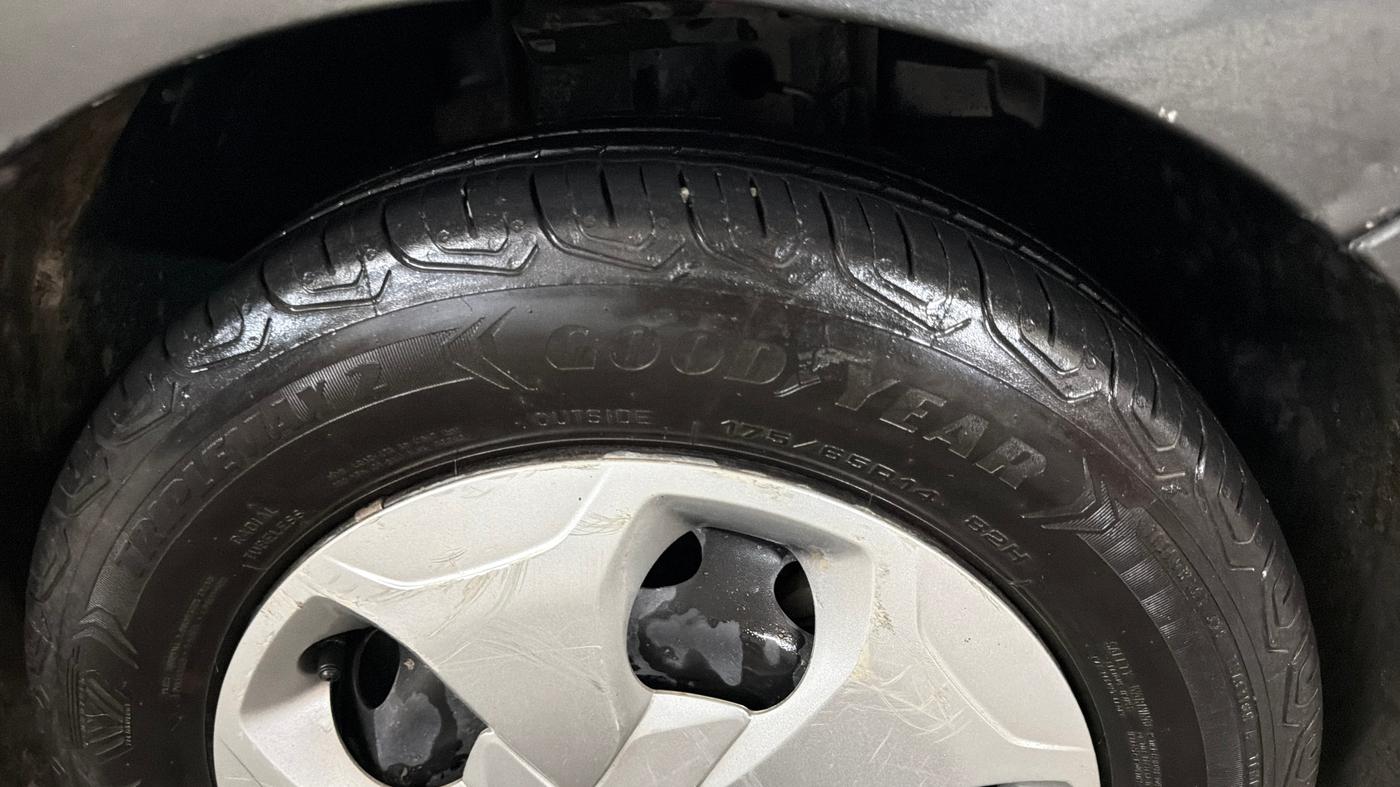 2021 Tata Tiago XZ PETROL, Petrol, Manual, 27,355 km, Right Front Tyre Tread