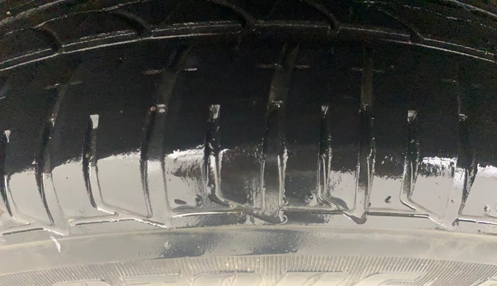 2017 Tata Tiago XZA PETROL, Petrol, Automatic, 87,765 km, Right Rear Tyre Tread