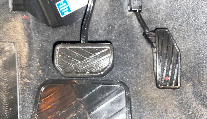 2017 Maruti Baleno ZETA CVT PETROL 1.2, Petrol, Automatic, 92,531 km, Pedals