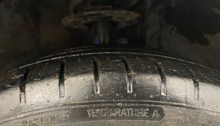 2017 Maruti Baleno ZETA CVT PETROL 1.2, Petrol, Automatic, 92,531 km, Right Front Tyre Tread