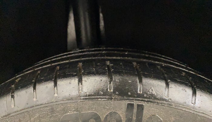 2017 Maruti Baleno ZETA CVT PETROL 1.2, Petrol, Automatic, 92,531 km, Right Rear Tyre Tread